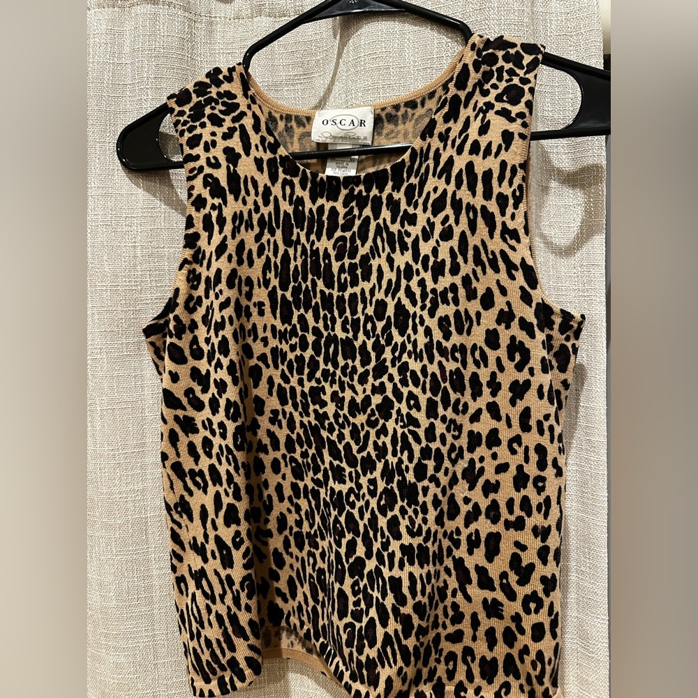 Oscar de la Renta cheetah print sleeveless sweater